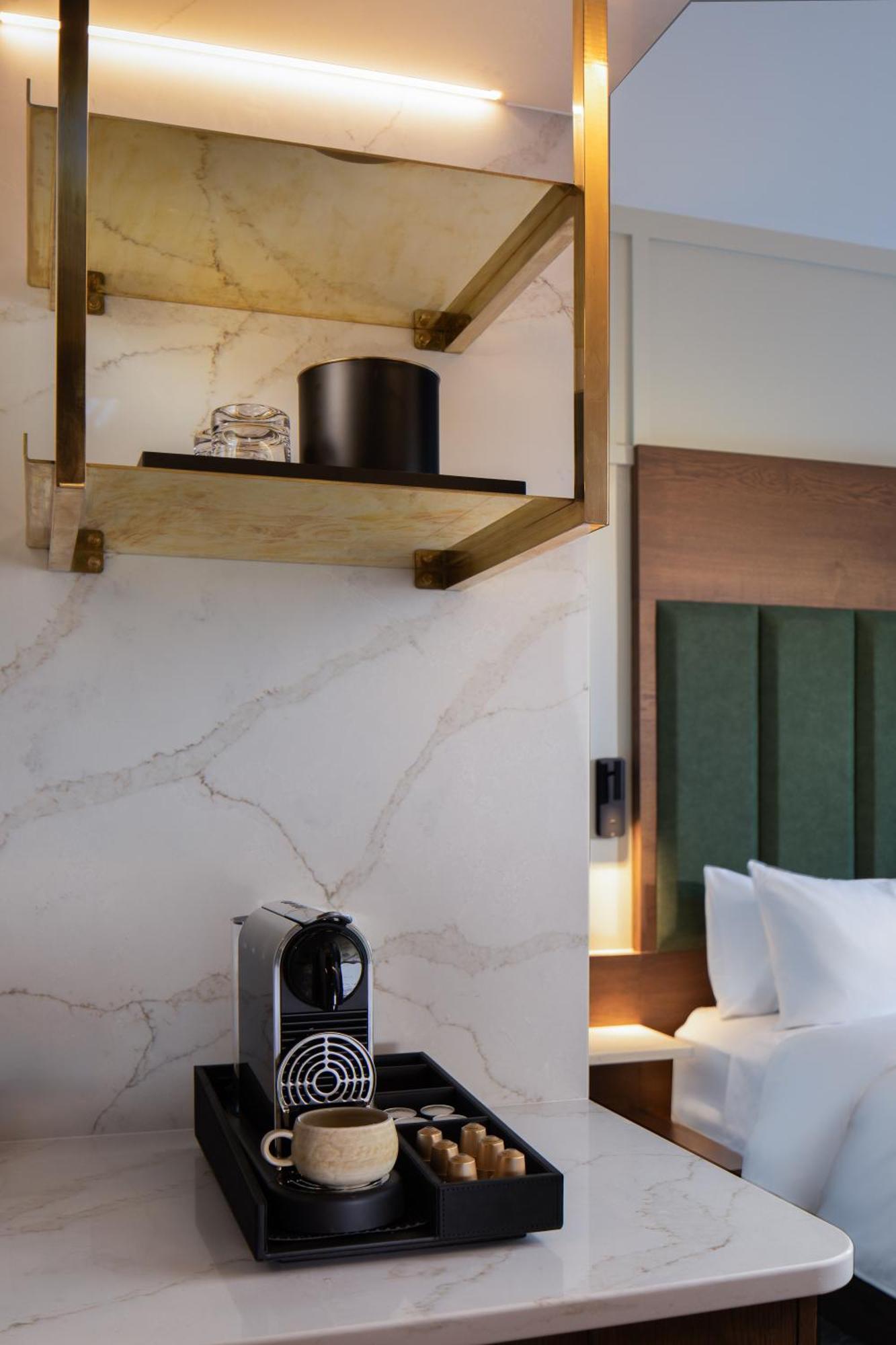 Ada Hotel Extérieur photo