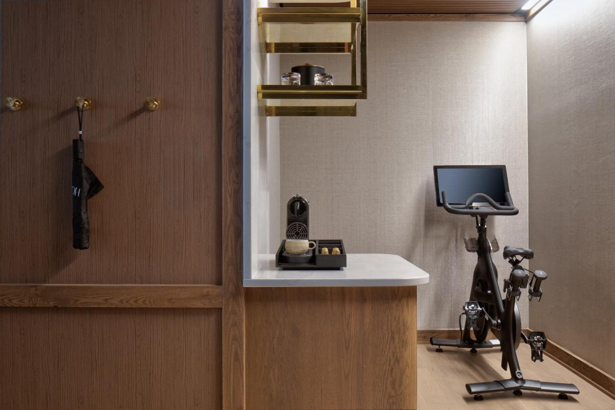 Ada Hotel Extérieur photo